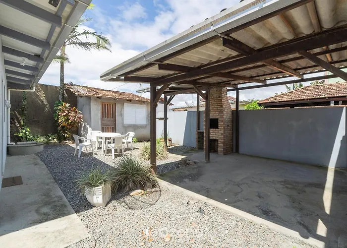 Bela Casa A 100M Da Praia Da Armacao Rpr056